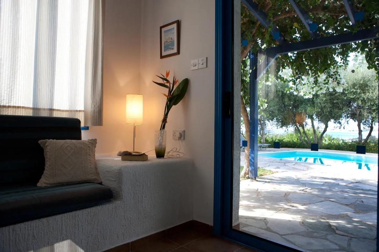 Banana Sunset Villas Paphos Esterno foto