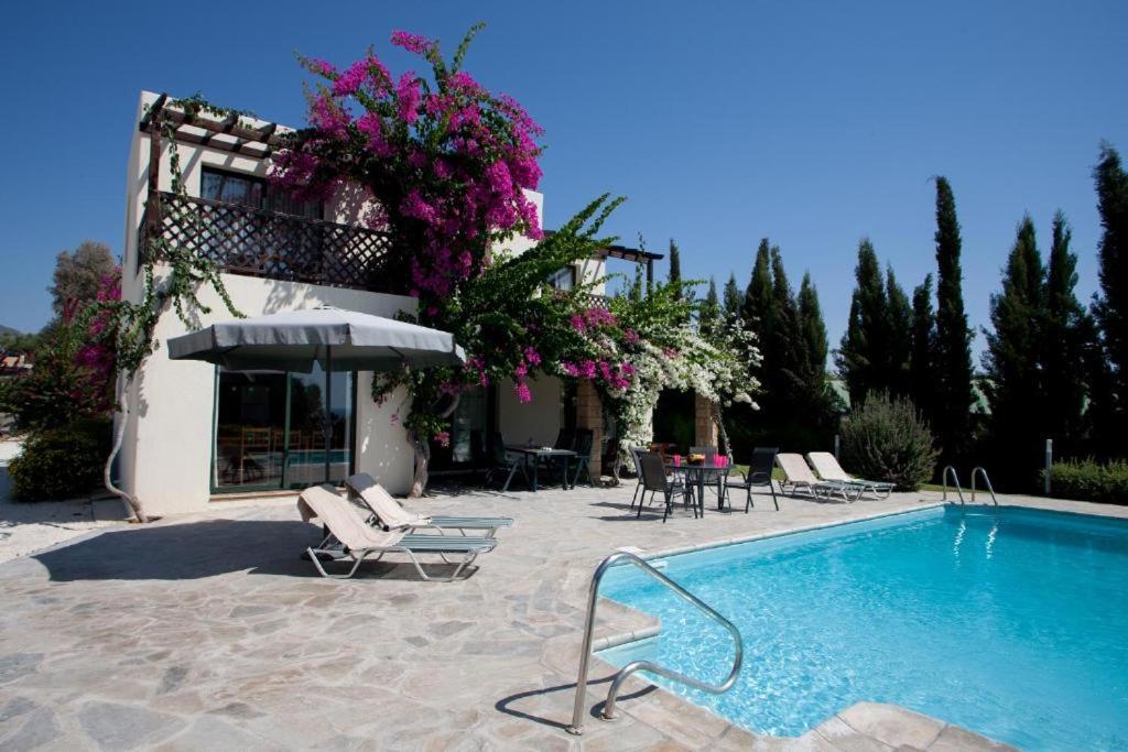 Banana Sunset Villas Paphos Esterno foto