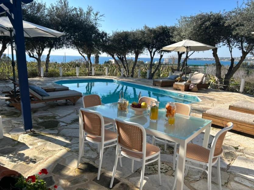Banana Sunset Villas Paphos Esterno foto